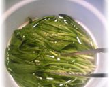 A picture of step 2 of Refreshing Ramps and Natto Shira-ae.