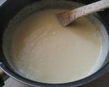 A picture of step 4 of Macrobiotic Soy Milk Bechamel Sauce.