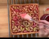 Foto del passaggio 9 della ricetta Crostata di Frangipane e Rabarbaro