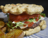 Foto del paso 6 de la receta: Gofreburguer saludable con patatas