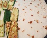 A picture of step 2 of Piadina zucchine e salmone.
