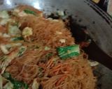 Foto langkah ke 3 dari resep Bihun Goreng sederhana.