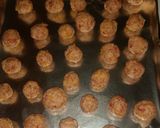 A picture of step 4 of Sausage cheese balls.