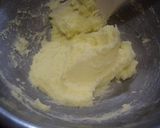 A picture of step 2 of Fluffy Kiwi Madeleine.