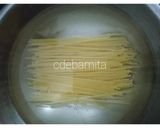 A picture of step 1 of Indo Italian Spicy Spaghetti.