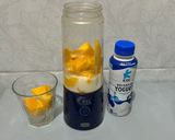 Foto langkah ke 1 dari resep Smoothie Mangga Yogurt.