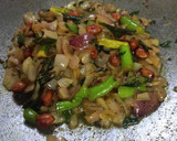 A picture of step 3 of Kanda Poha.