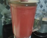 Foto langkah ke 2 dari resep Jus wortel strawberry.