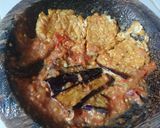 Foto langkah ke 3 dari resep Penyetan Tempe dan Terong ala Riska Suci Rahmawati.