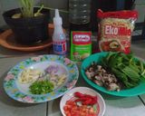 Foto langkah ke 1 dari resep Mie cakalang madu.