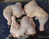 Une image de l'étape 2 de Cuisses de poulet et pomme de terre grillées au four.