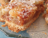 Foto del paso 4 de la receta: Tarta de coco 🥥 rallado y en escamas con dulce de leche en la flip