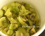 A picture of step 1 of Kiwi Jam.