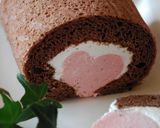 A picture of step 14 of Secret Heart Roll Cake.
