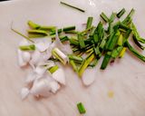 A picture of step 2 of Goan veg pulav (aroz).