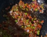 A picture of step 3 of Macaroni Kachori.