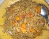 Foto langkah ke 4 dari resep Sayur labu siam dan wortel di balik mie goreng.