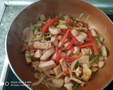 Foto del paso 3 de la receta: Pollo frito con verdura