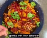A picture of step 11 of Blackened chicken with caramel and clementine dressing.