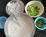 રવા ઓનીયન ઉત્તપમ (Rava Onion Uttapam Recipe In Gujarati) રેસીપી સ્ટેપ1ફોટો