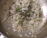 A picture of step 1 of Cabbage with green peas.