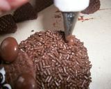 A picture of step 12 of Mouse Invasion Cupcakes.