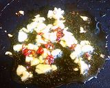 A picture of step 3 of Spaghetti Aglio e Olio Peperoncino with Cucumber and Celery.