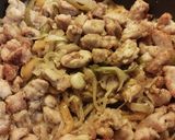 Foto del paso 6 de la receta: Muslos de pollo deshuesados con tandoori y nuez sobre arroz blanco