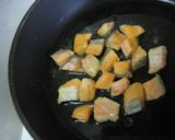 A picture of step 3 of Steamed Salmon and Cabbage with Cheese.