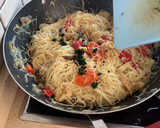 Foto del paso 6 de la receta: Noodles con setas y langostinos