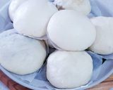 A picture of step 5 of Bakpao Isi Rendang (Steamed Buns with Rendang filling).
