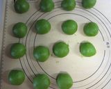 A picture of step 3 of Matcha Petit Anpan.