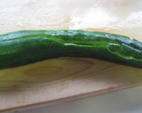 A picture of step 5 of Pounded Cucumber Sprinkled with Sesame Salt.