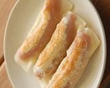 A picture of step 7 of Pan-fried Gyoza with Rolled Ham and Cheese.