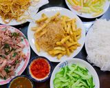 A picture of step 6 of Bún Trộn Mắm Nêm (Hue-Style Noodle Salad).
