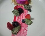 Foto del paso 6 de la receta: Panna cotta de pitaya con Coulis de frutos rojos