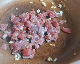 Hình bước làm 1 của món Bò xào cà rốt