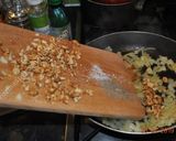 A picture of step 4 of Peanuts Pasta With Feta Cheese.