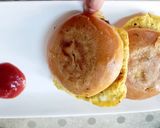 A picture of step 8 of Anday wala burger 😋😋😋.