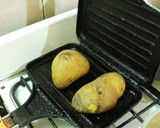 Foto del paso 6 de la receta: Pollo al curry con papas al natural tostadas