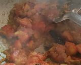 A picture of step 2 of Tomato methi rice.