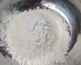 Foto langkah ke 1 dari resep Bolu kukus semangka.