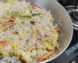 A picture of step 5 of Navratan Pulao.