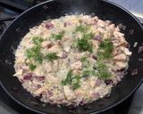Une image de l'étape 11 de Tagliatelles au saumon, oignon rouge et vodka.