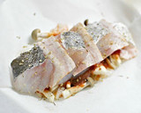A picture of step 4 of Steamed Cod Slices and Bacon with Tomato Sauce.
