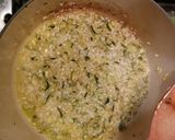 A picture of step 3 of Zucchini risotto with white wine.