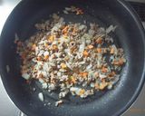 A picture of step 4 of Special Edition Unique Dry Curry.