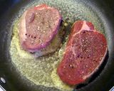 A picture of step 4 of pioneer womans peppercorn steak (taisen ).