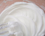 A picture of step 4 of Raspberry Bavarois.