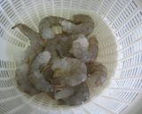 A picture of step 3 of Prawn and Okra with Sweet Sesame Sauce.